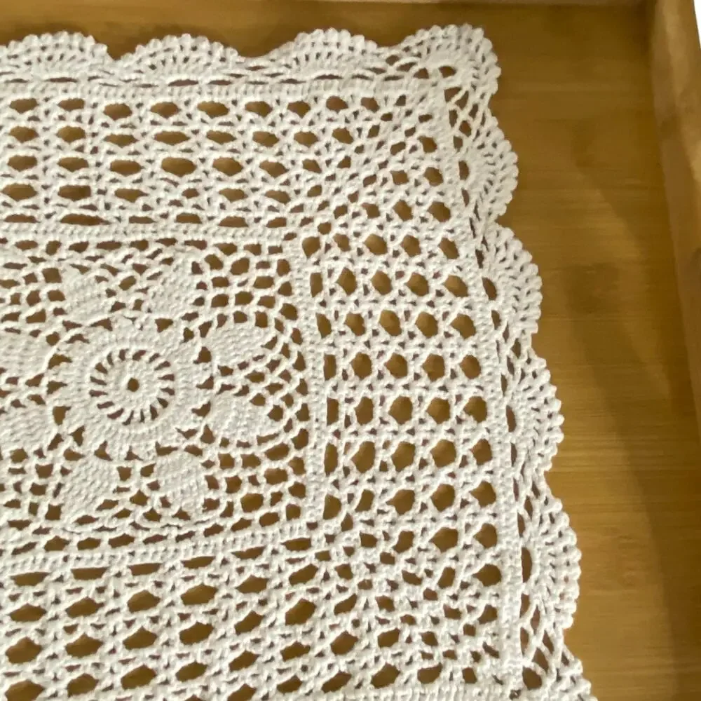 Vintage Handmade Crochet Lace Floral Rectangle Placemat 17x11in Cotton Scalloped